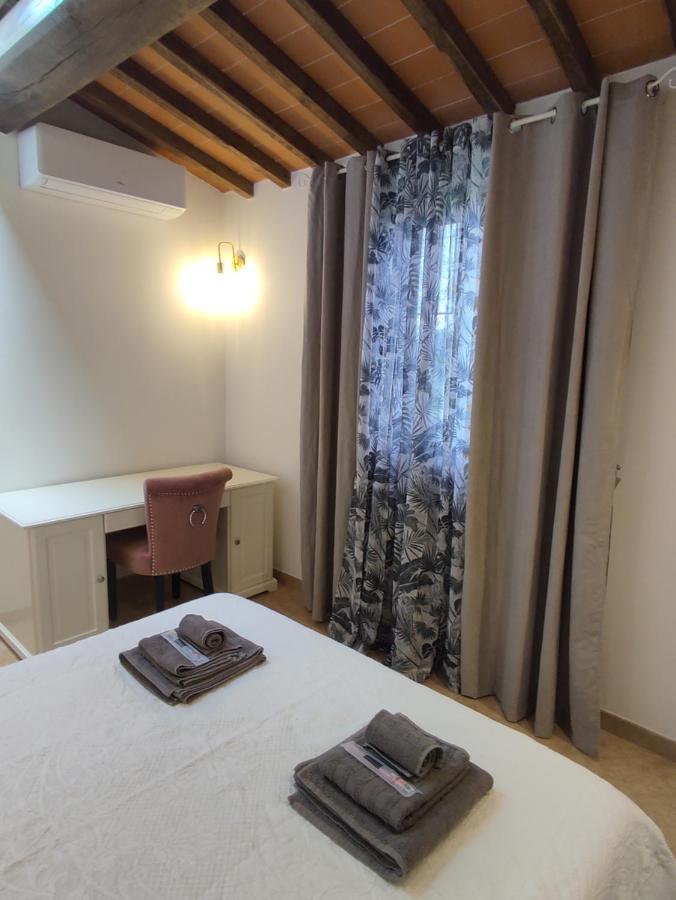 Country Chic Pistoia-Casa In Campagna Giardino, Parking Exterior photo