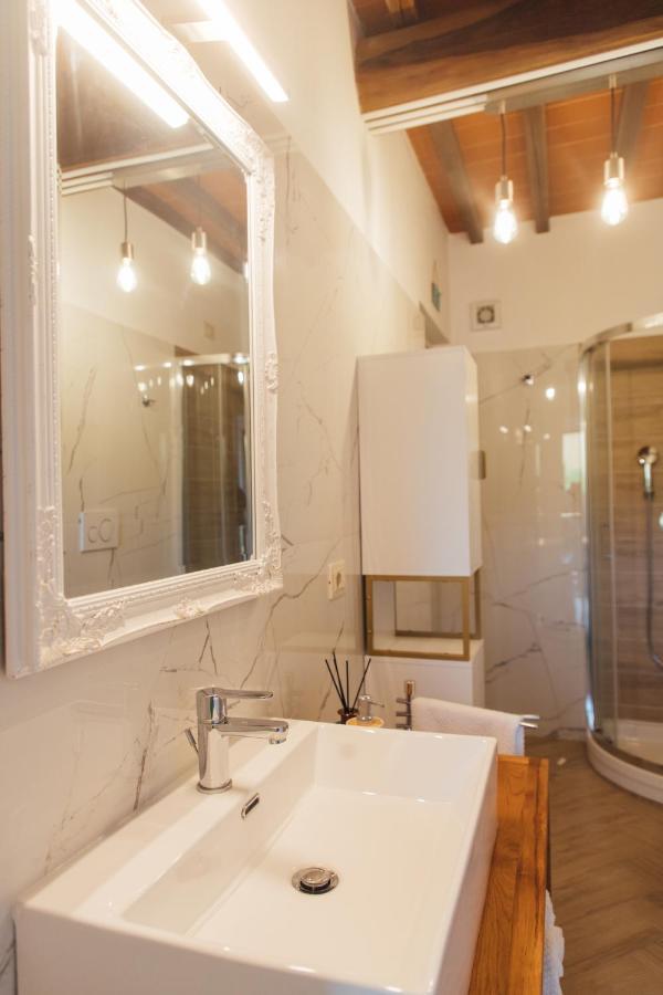 Country Chic Pistoia-Casa In Campagna Giardino, Parking Exterior photo